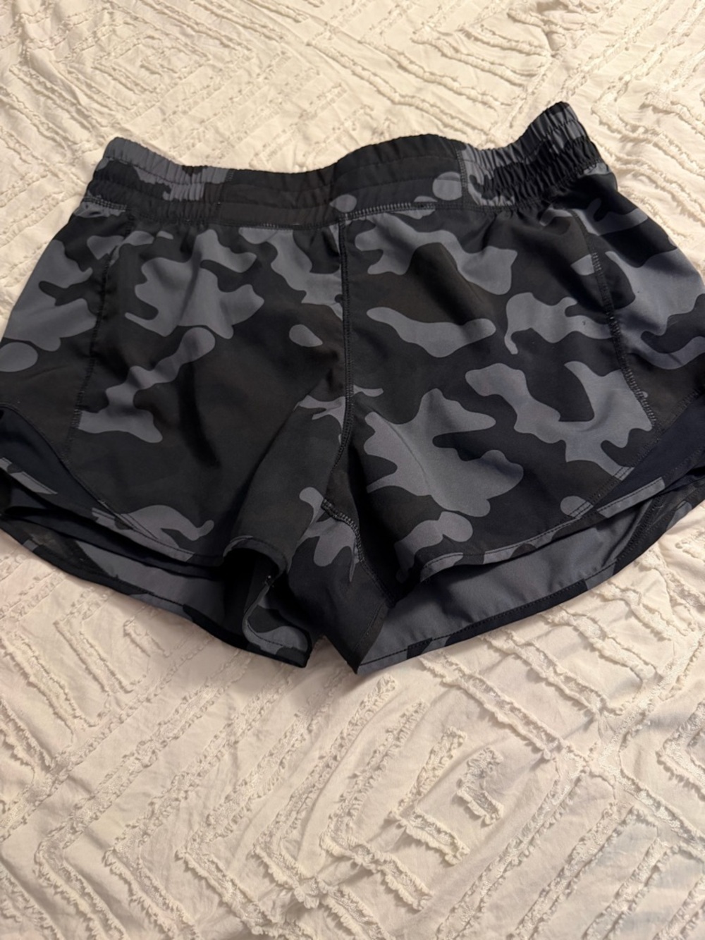 Mondetta Women's Black & Gray Camo Running Shorts
